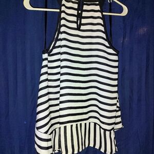 Sleeveless summer shirt